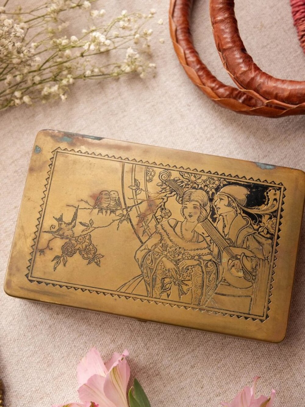 Antique Brass Rectangular Apollo Chocolate Candy Box - Picture 3 of 16